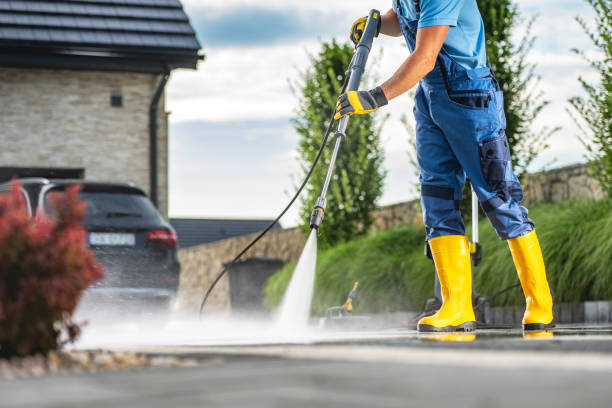 Why Choose Our Certified Pressure Washing Experts for Your Project Needs in Oakwood Hills, IL?